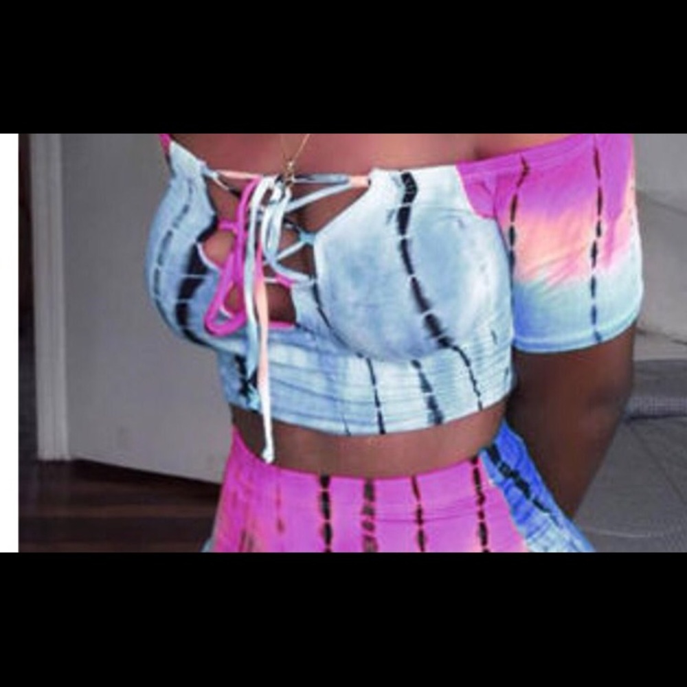 Two PCs  body con set